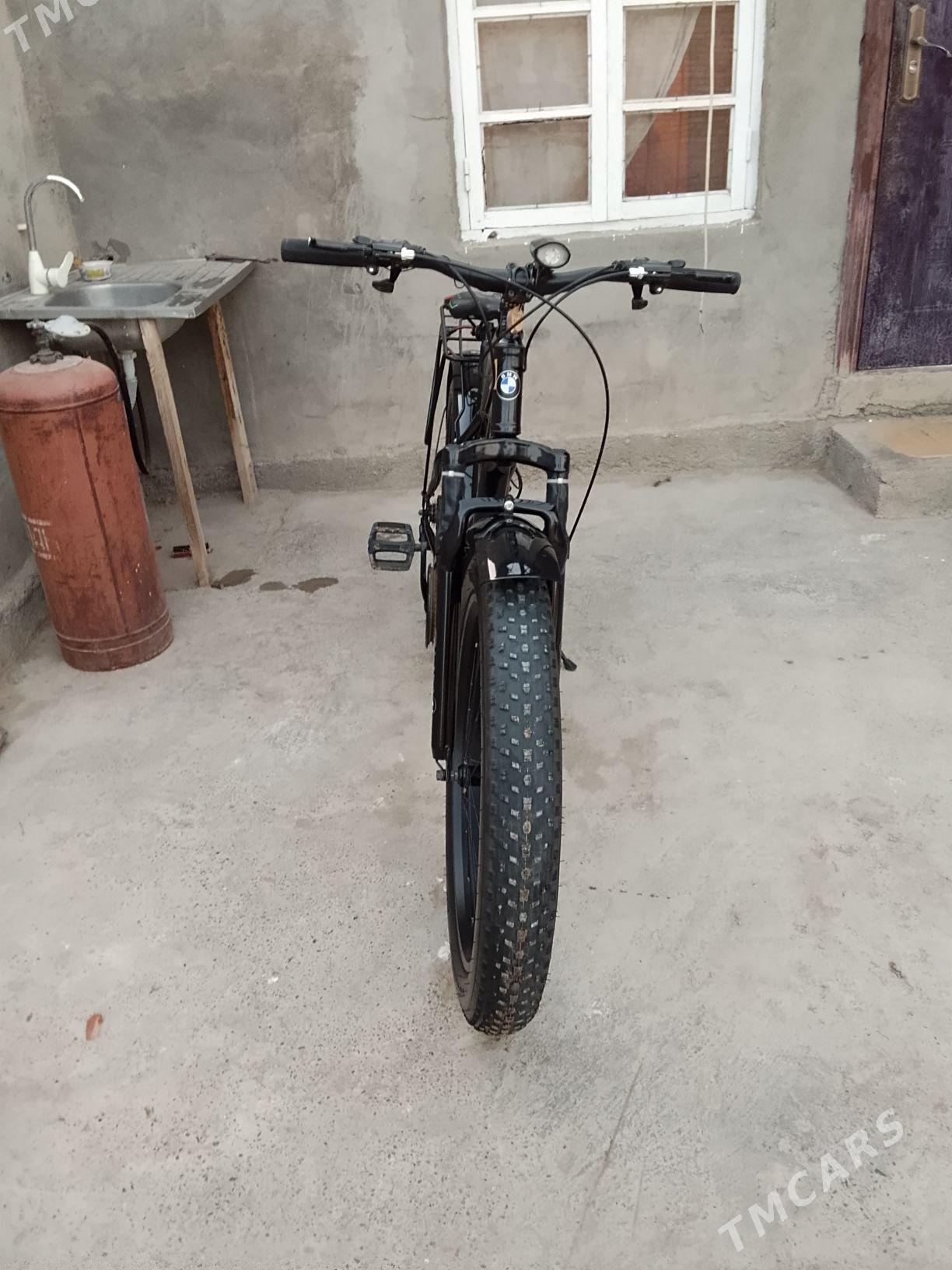 tokgo teker tigir bmw patja - Анев - img 1