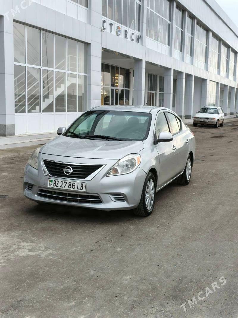 Nissan Versa 2014 - 115 000 TMT - Türkmenabat - img 1