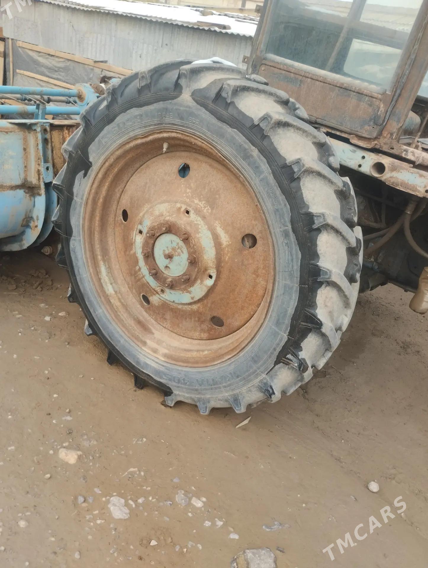 MTZ 80 2000 - 60 000 TMT - Kerki - img 1