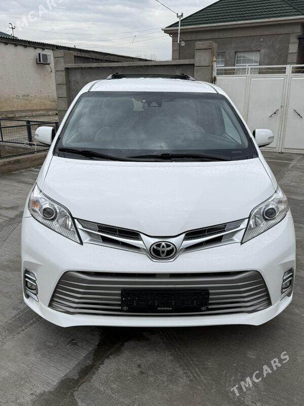 Toyota Sienna 2018 - 400 000 TMT - Balkanabat - img 1