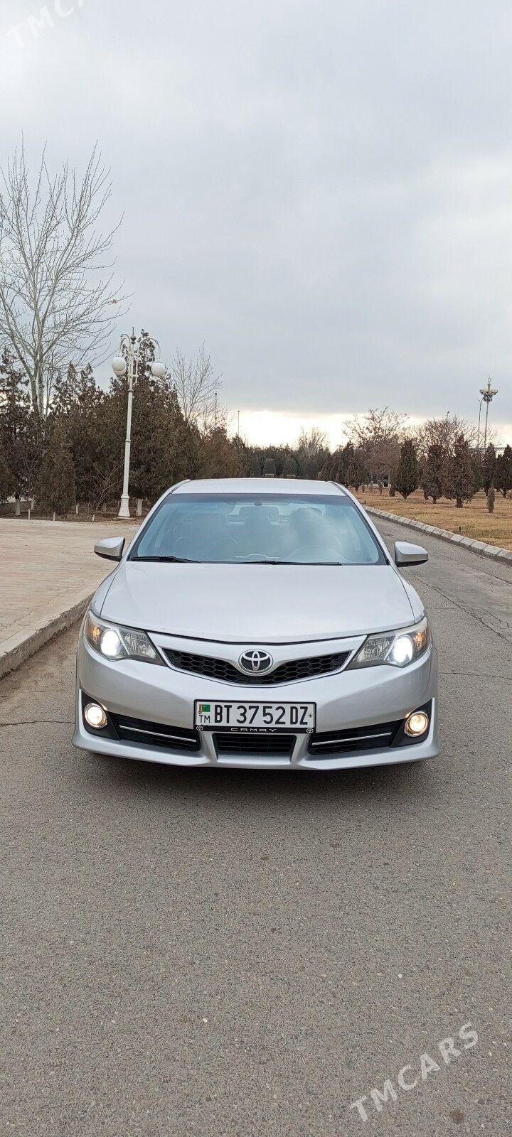 Toyota Camry 2013 - 235 000 TMT - Дашогуз - img 1
