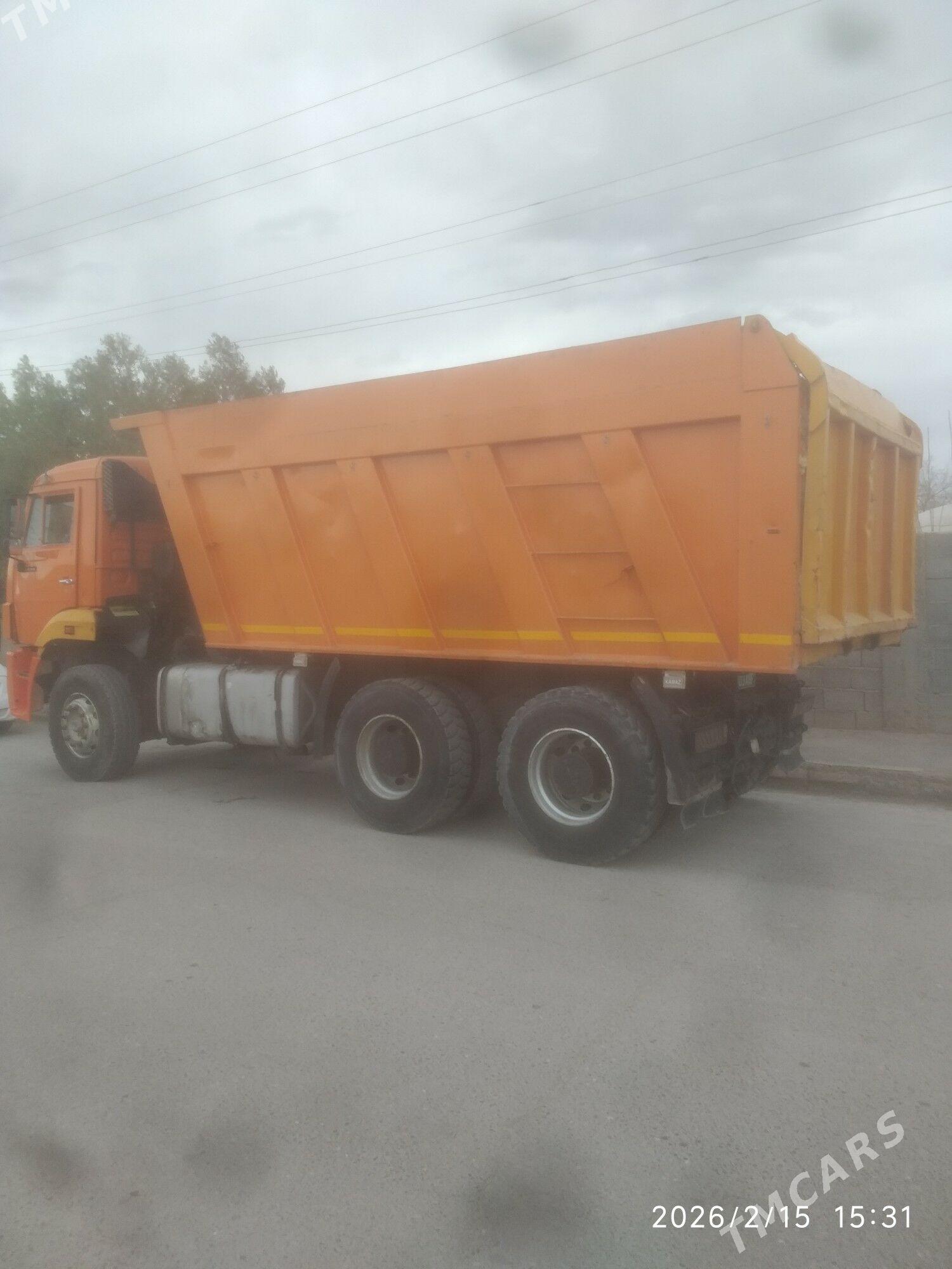 Kamaz 6520 2011 - 320 000 TMT - Херрикгала - img 1