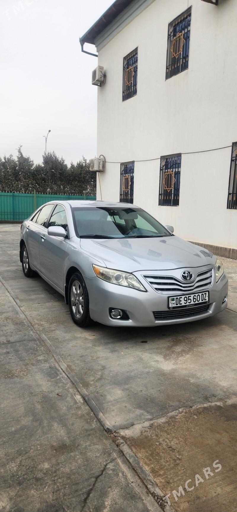 Toyota Camry 2010 - 230 000 TMT - Дашогуз - img 1