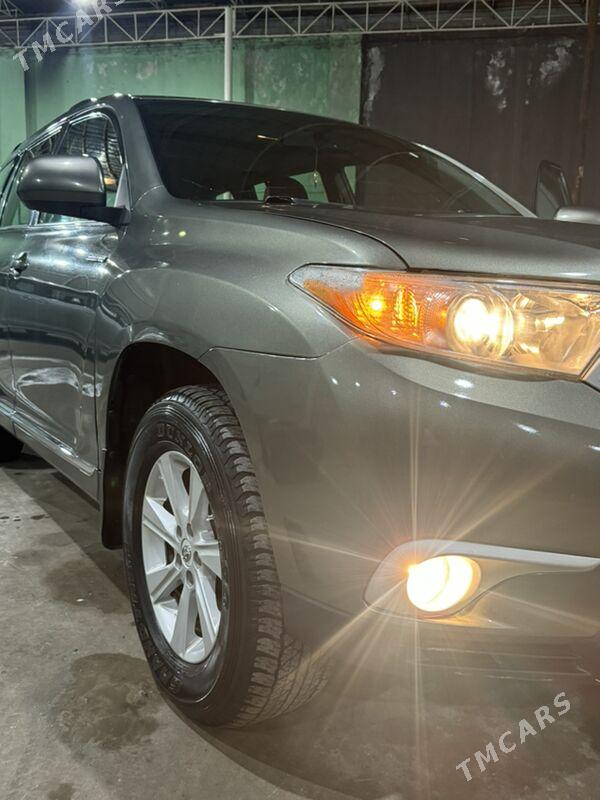 Toyota Highlander 2012 - 328 000 TMT - Байрамали - img 1