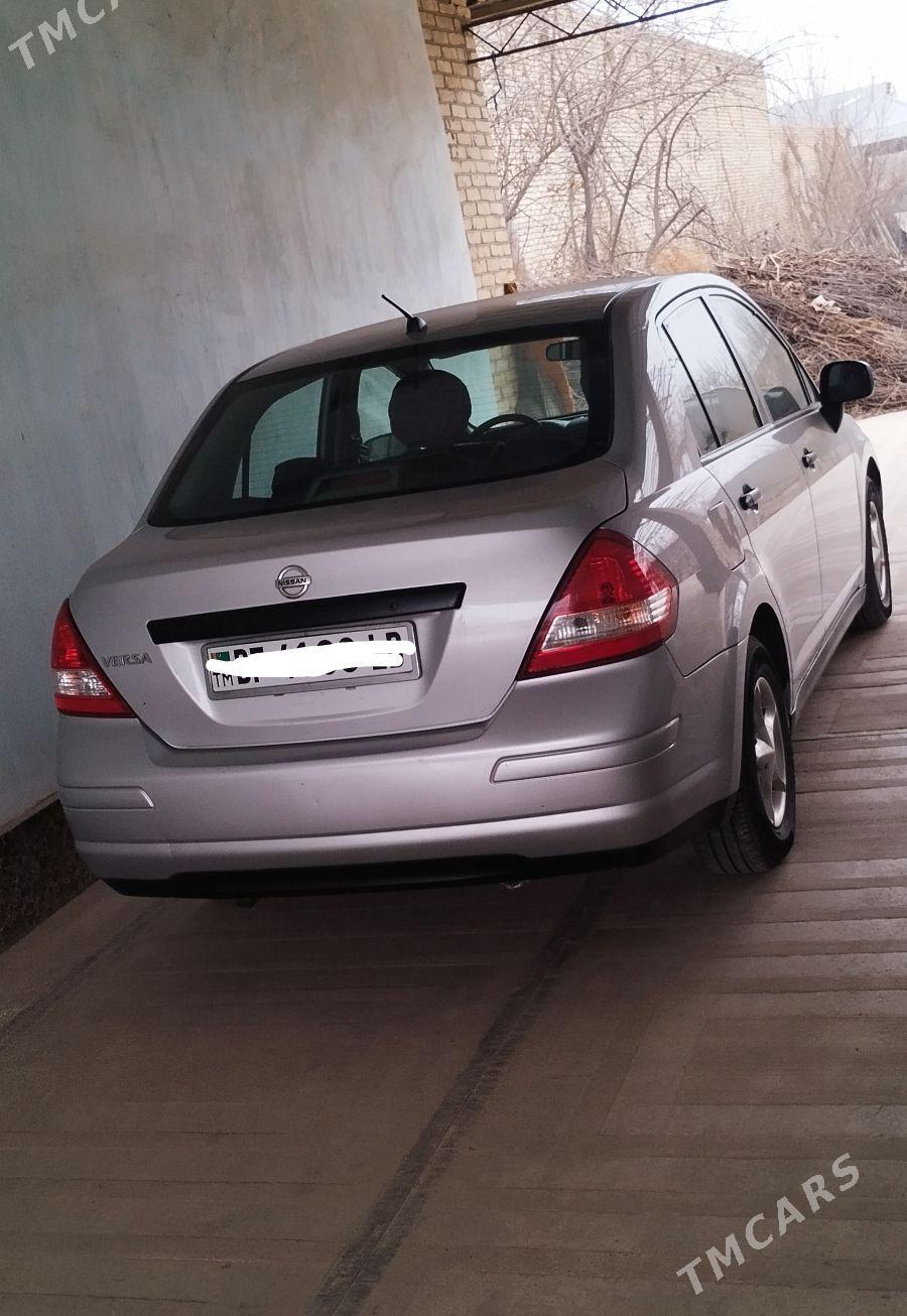 Nissan Versa 2009 - 125 000 TMT - Halaç - img 1