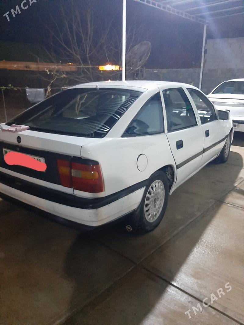 Opel Vectra 1995 - 32 000 TMT - Улица Ататурка - img 1