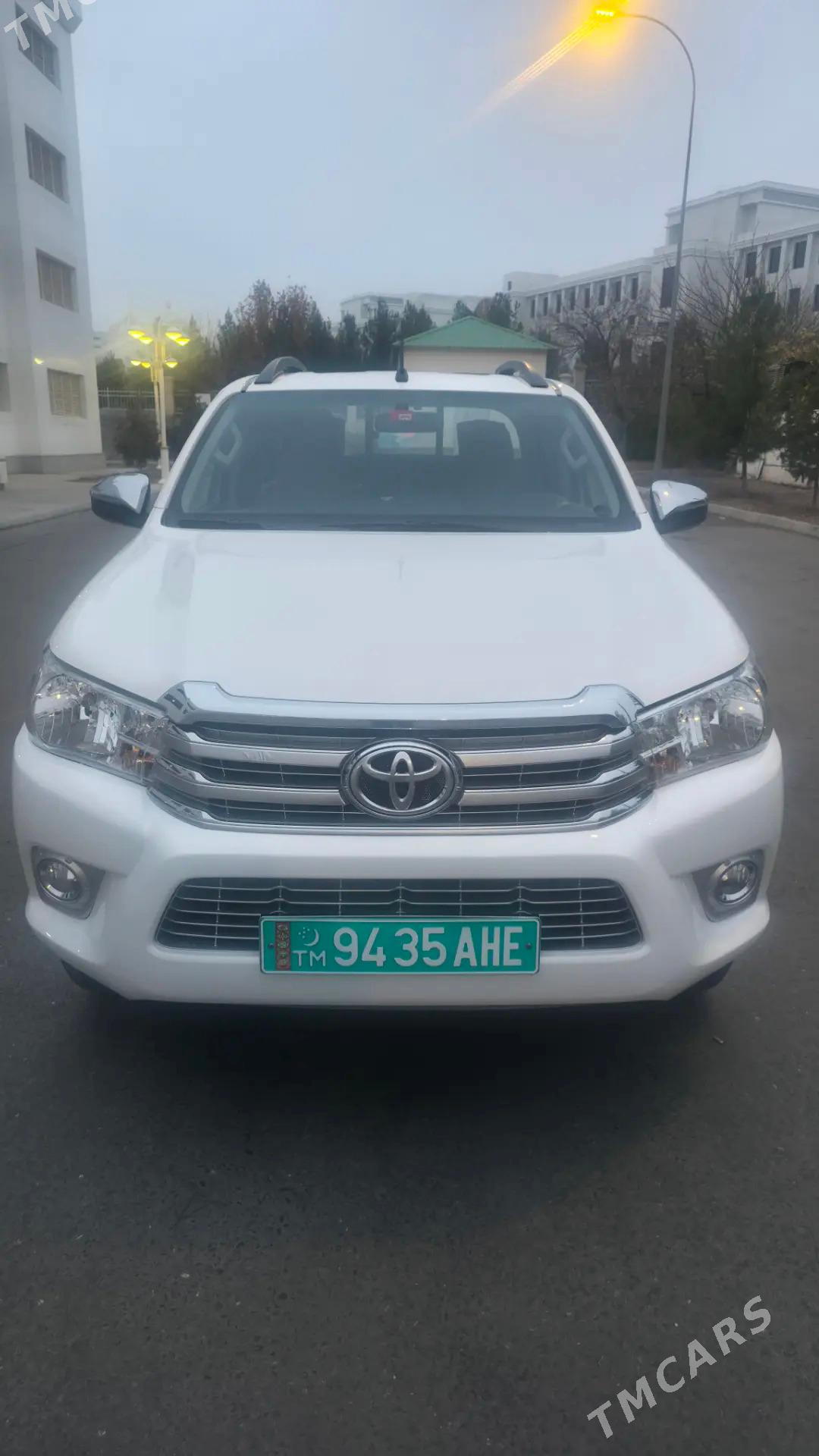 Toyota Hilux 2022 - 550 000 TMT - ул. Советская (Гарашсызлык шаёлы) - img 1