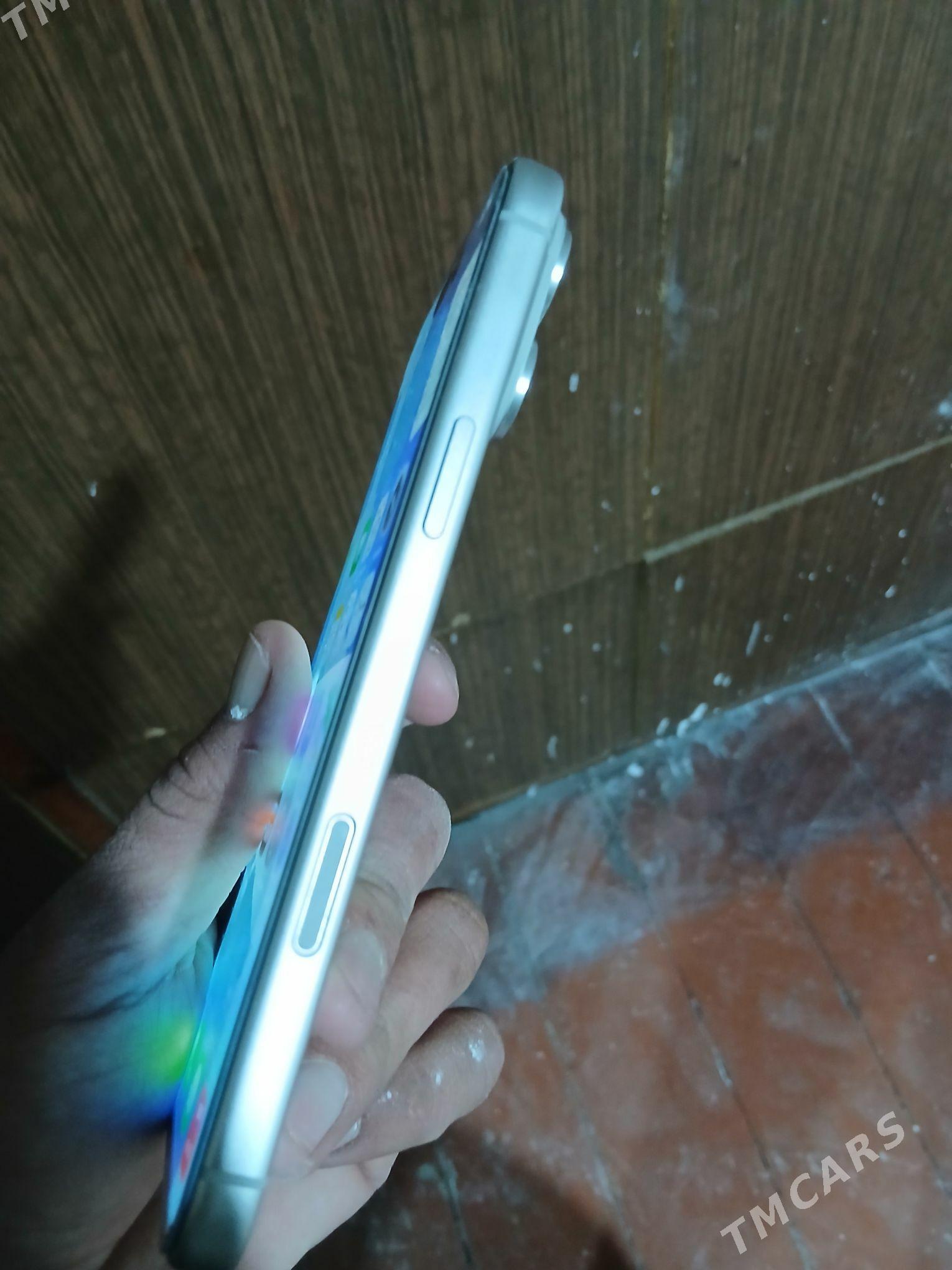 17 pro max - Türkmenbaşy - img 1