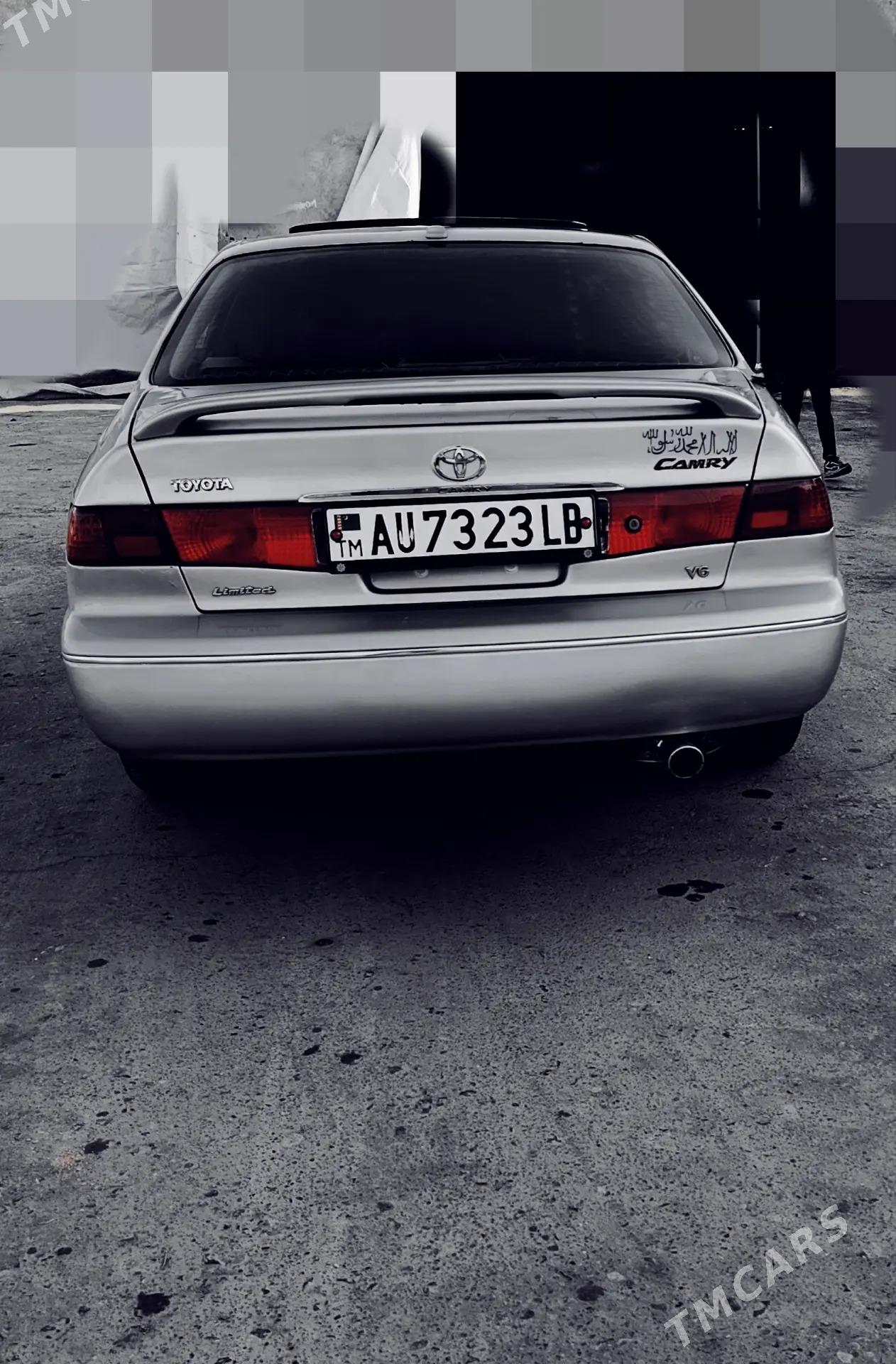 Toyota Camry 2000 - 130 000 TMT - Сакар - img 1