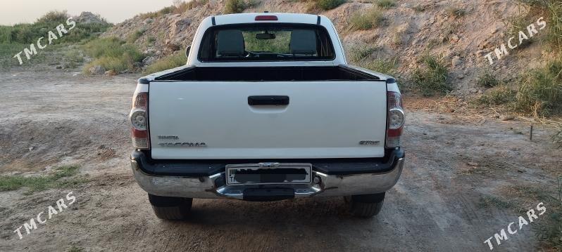 Toyota Tacoma 2010 - 240 000 TMT - Çärjew - img 1
