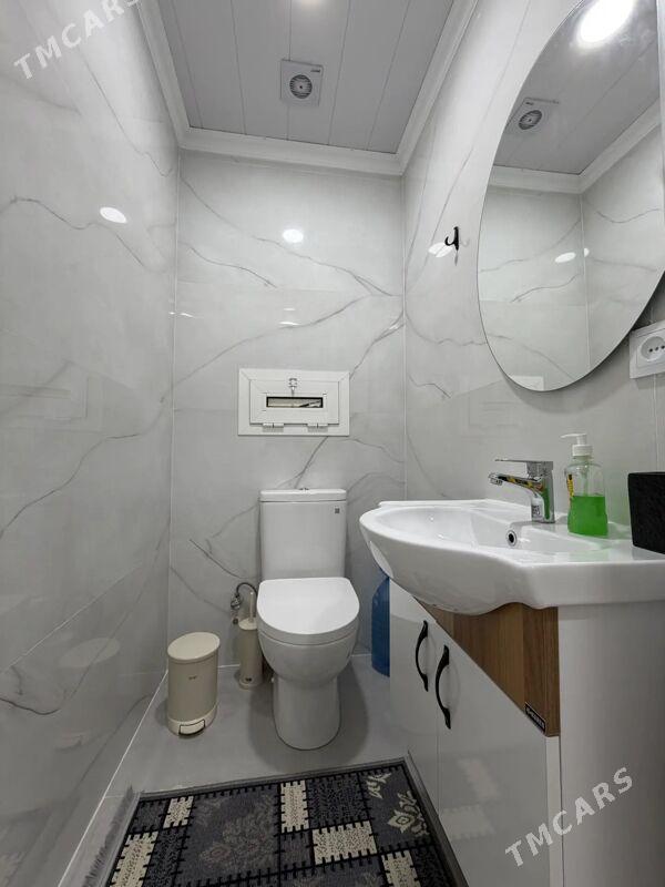 MiR 8 MOSKOWSKIY - Мир 8 - img 1