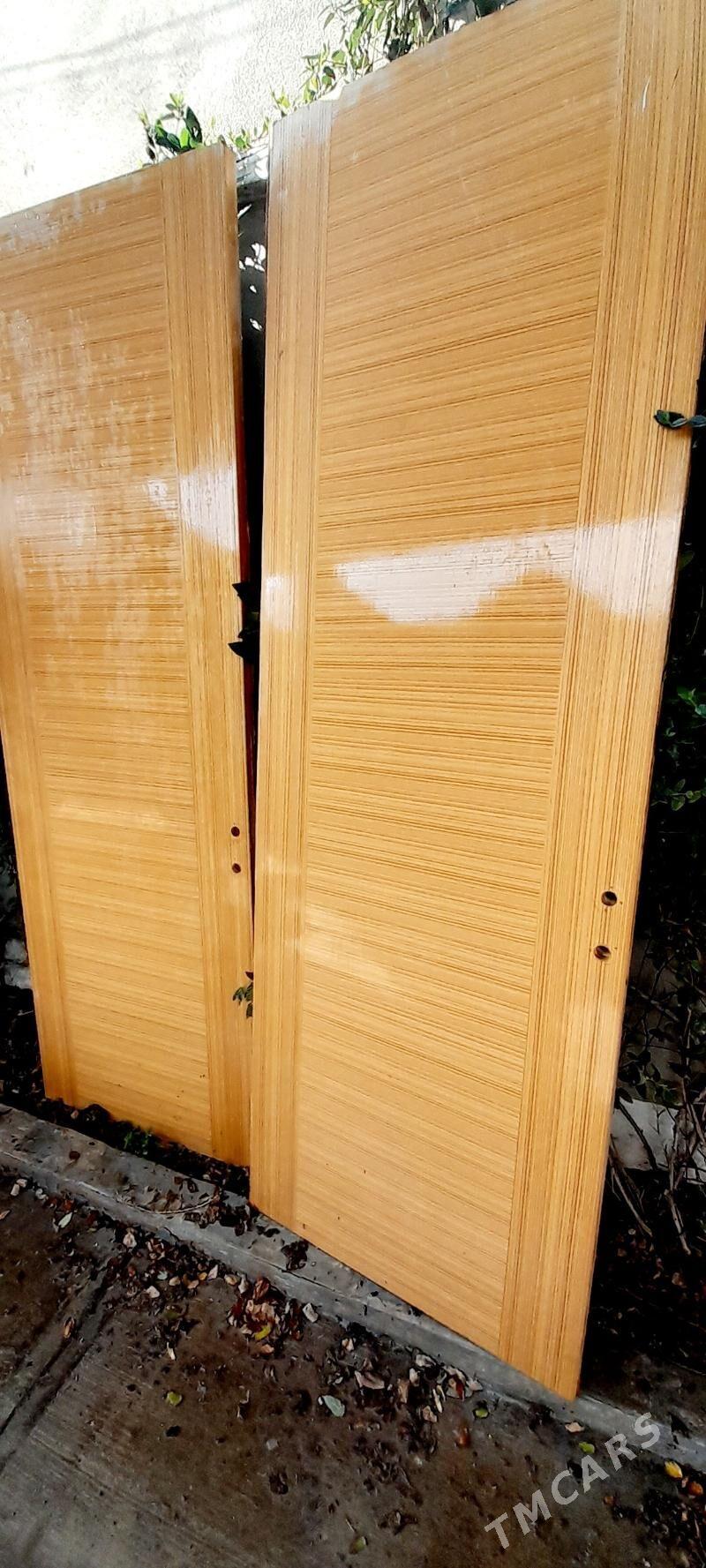 Gapy - "Altyn Asyr" Gündogar bazary (Jygyllyk) - img 1