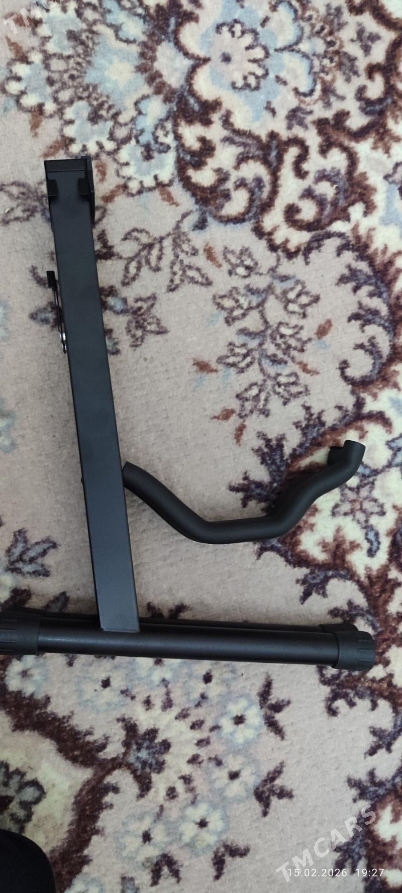 podstawka gitara - 30 мкр - img 1