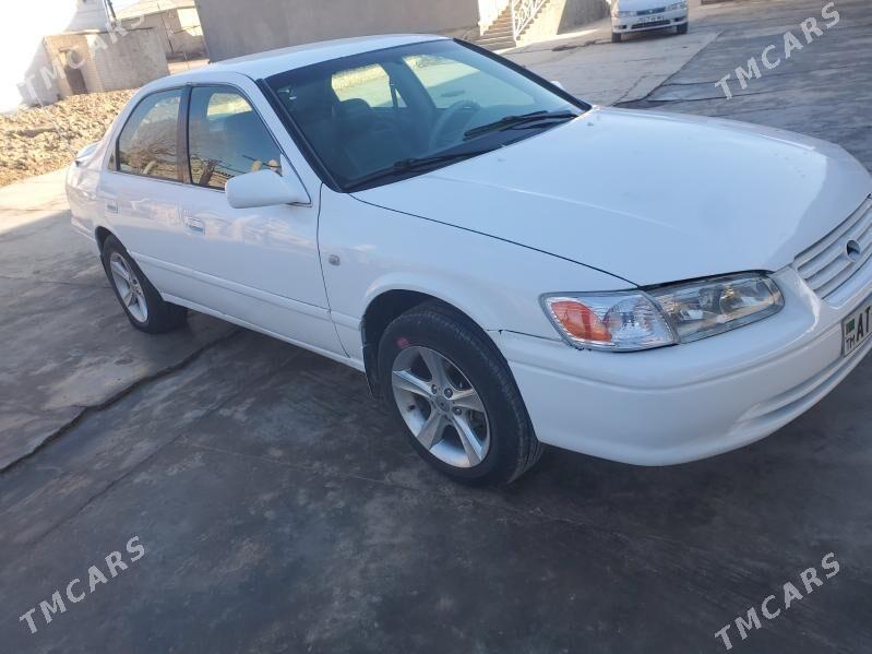 Toyota Camry 2000 - 130 000 TMT - Baýramaly - img 1