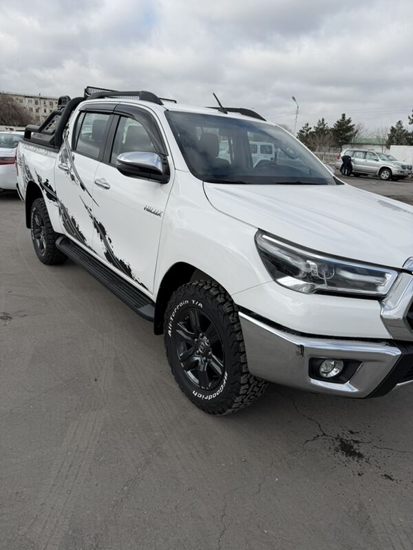 Toyota Hilux 2021 - 682 500 TMT - Aşgabat - img 1