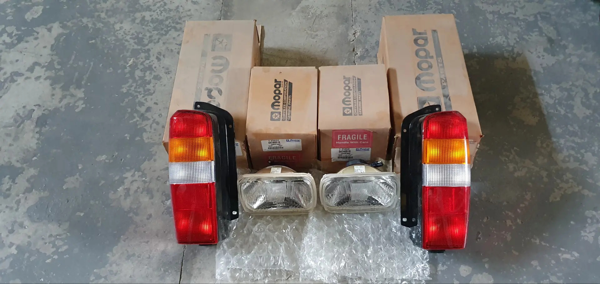 Jeep Cherokee фары комплект 3 599 TMT - Aşgabat - img 1