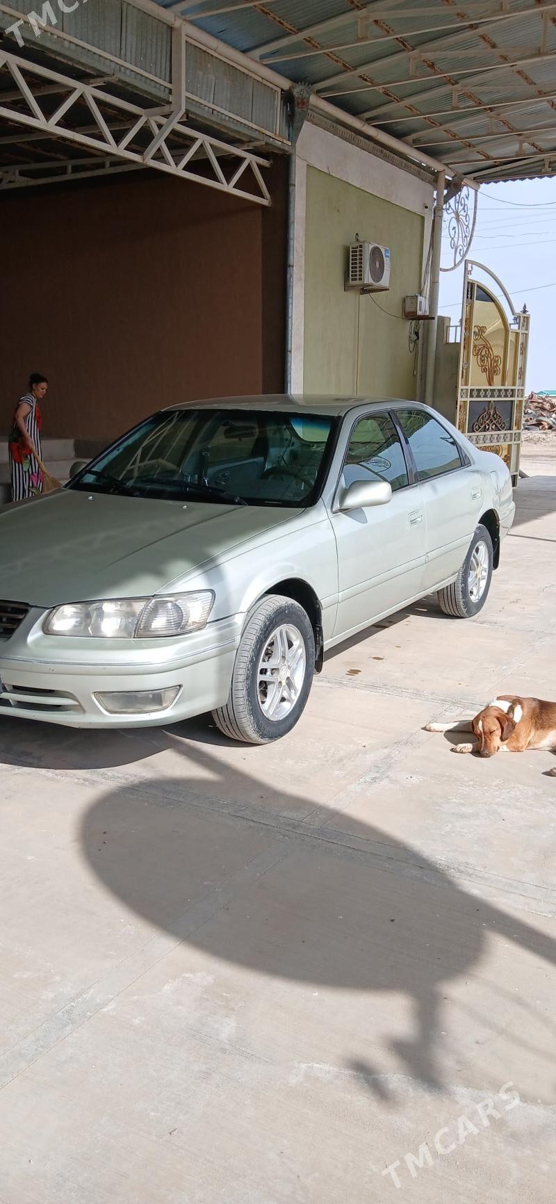 Toyota Camry 2000 - 133 000 TMT - Sarahs - img 1