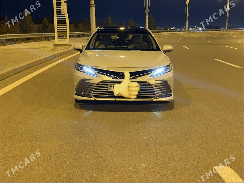 Toyota Camry 2022 - 610 000 TMT - Ашхабад - img 1