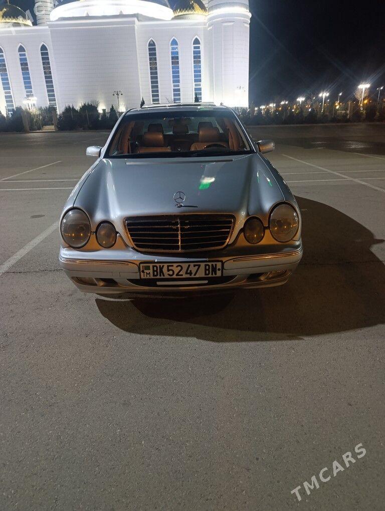 Mercedes-Benz E320 2000 - 105 000 TMT - Балканабат - img 1