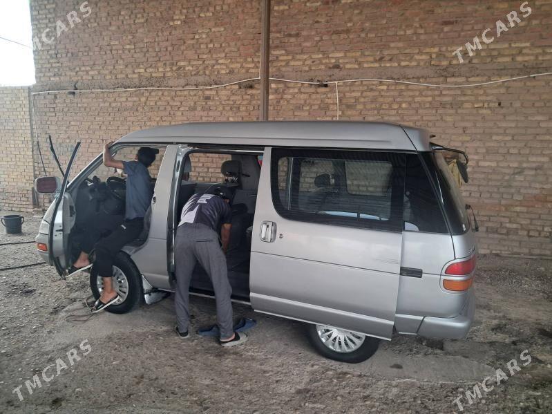 Toyota Town Ace 1993 - 60 000 TMT - Kerki - img 1