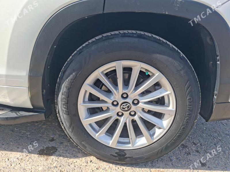 Toyota Highlander 2019 - 430 000 TMT - Халач - img 1