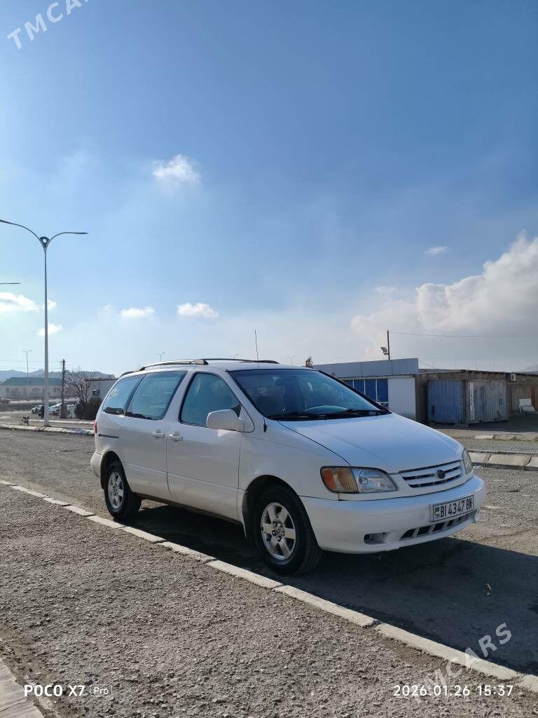 Toyota Sienna 2001 - 175 000 TMT - Туркменбаши - img 1
