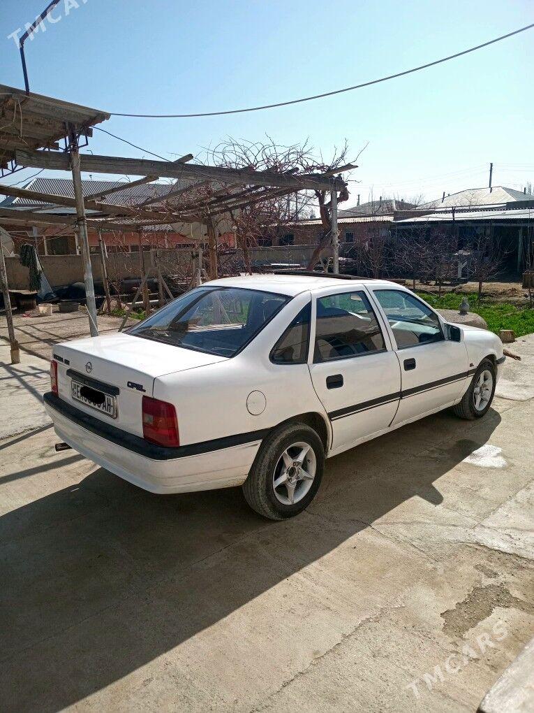 Opel Vectra 1991 - 31 000 TMT - Bäherden - img 1
