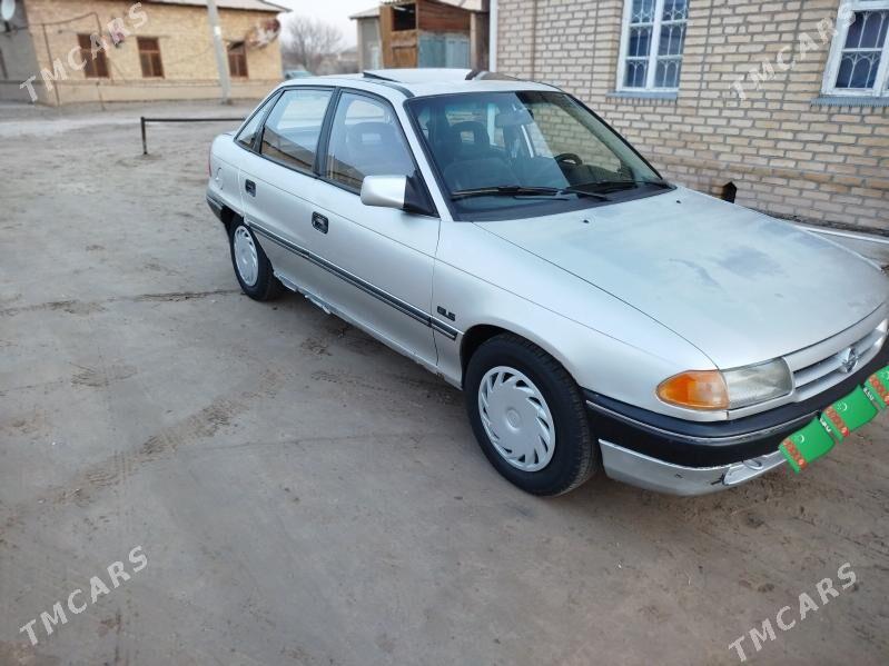 Opel Astra 1992 - 35 000 TMT - Мары - img 1