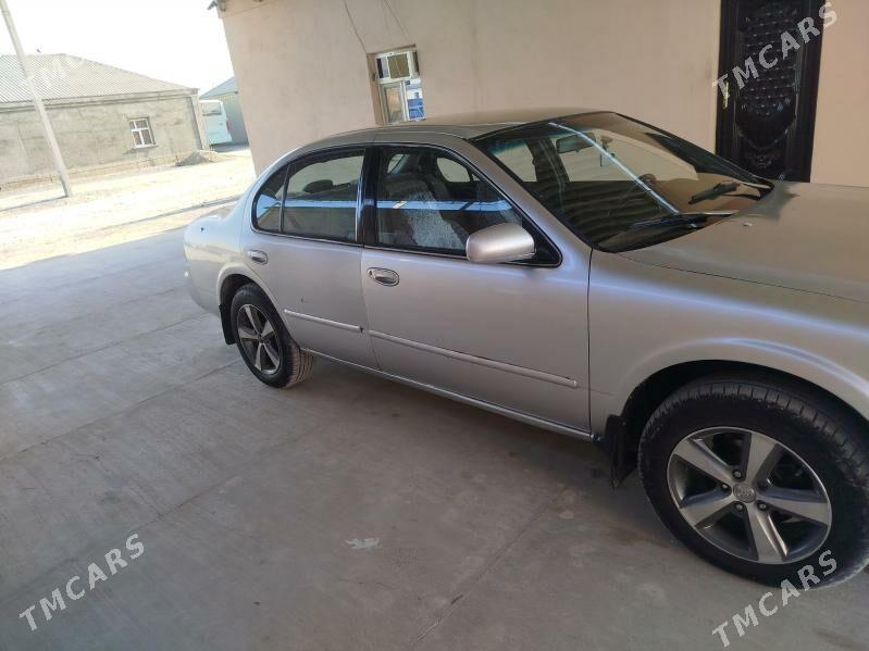 Nissan Maxima 1996 - 48 000 TMT - Бахарден - img 1