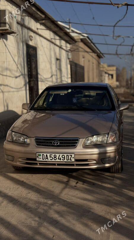 Toyota Camry 2001 - 185 000 TMT - Кёнеургенч - img 1