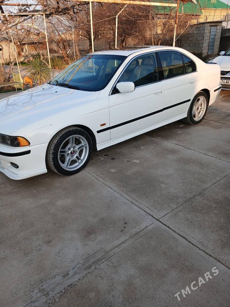 BMW E39 2001 - 140 000 TMT - Kaka - img 1