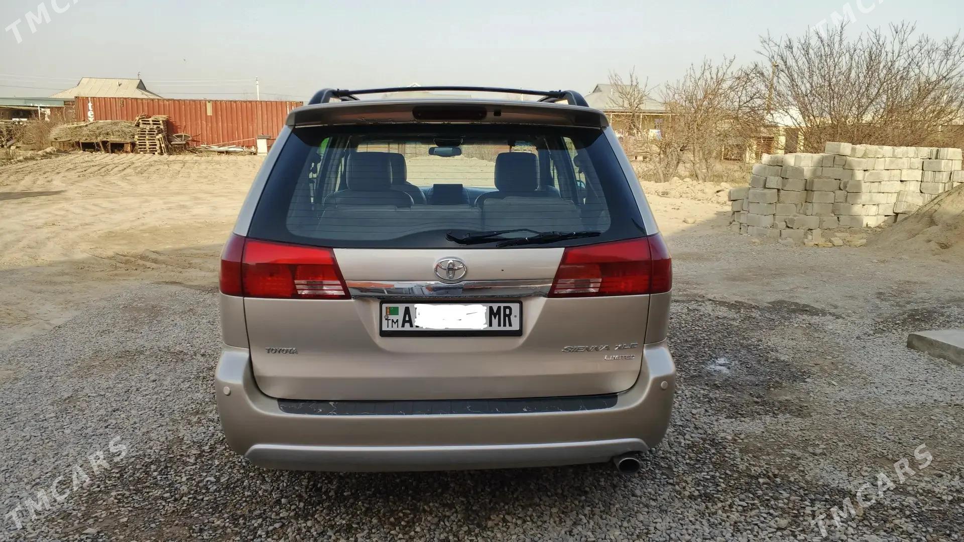 Toyota Sienna 2004 - 250 000 TMT - Мары - img 1