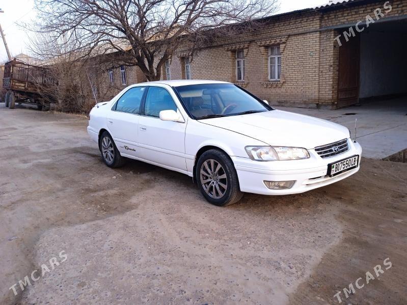 Toyota Camry 2000 - 130 000 TMT - Дянев - img 1