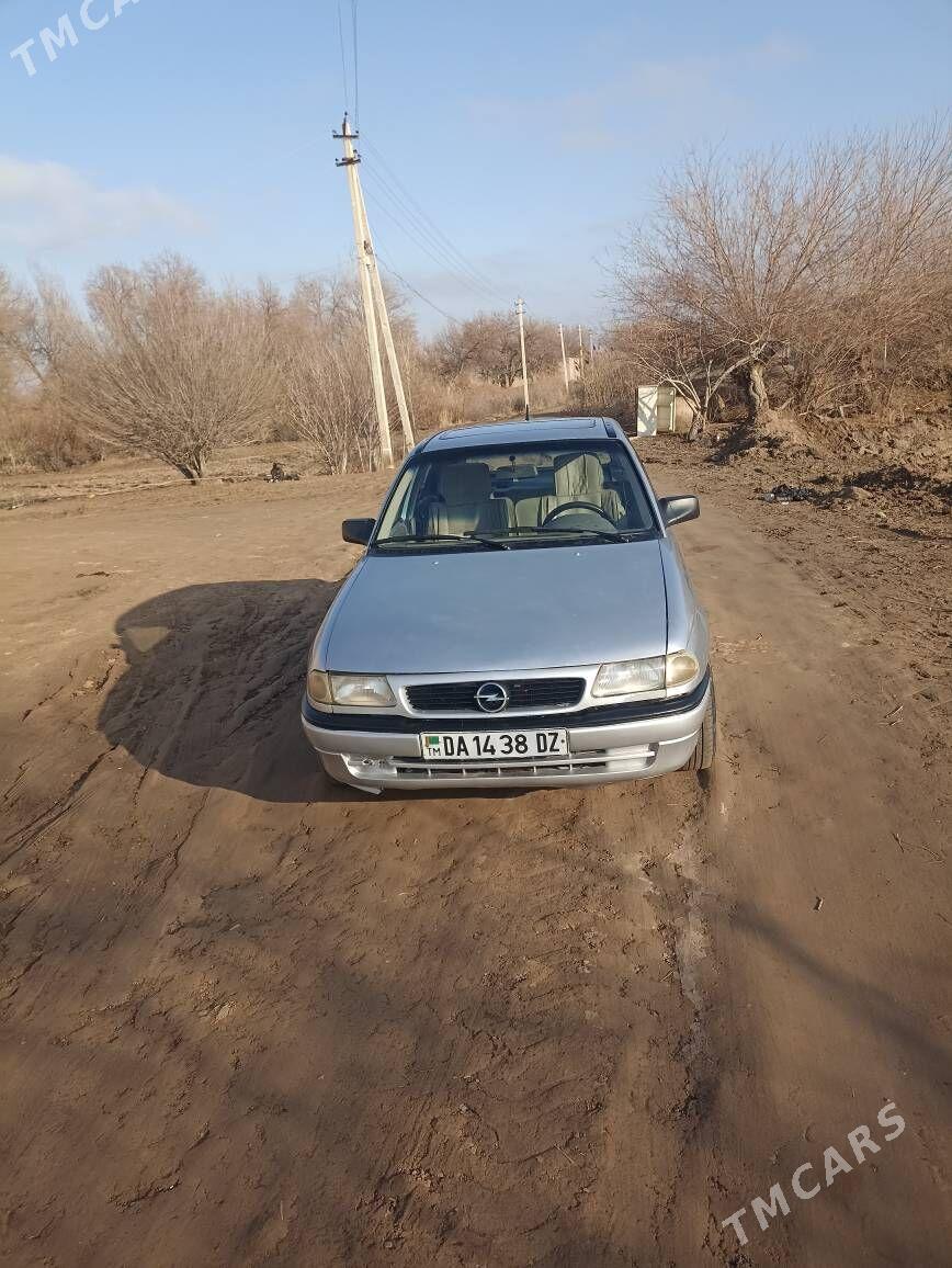 Opel Astra 1992 - 46 000 TMT - Губадаг - img 1
