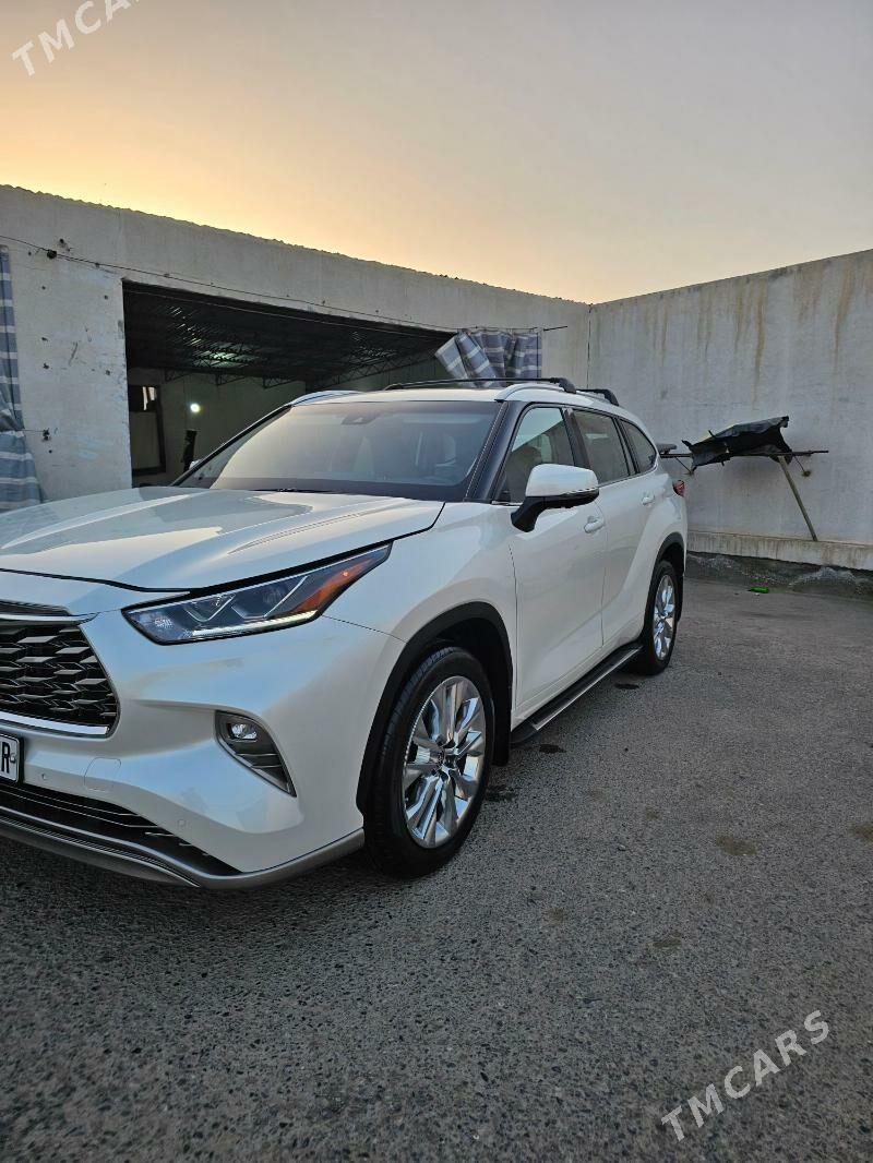 Toyota Highlander 2023 - 600 000 TMT - Мары - img 1