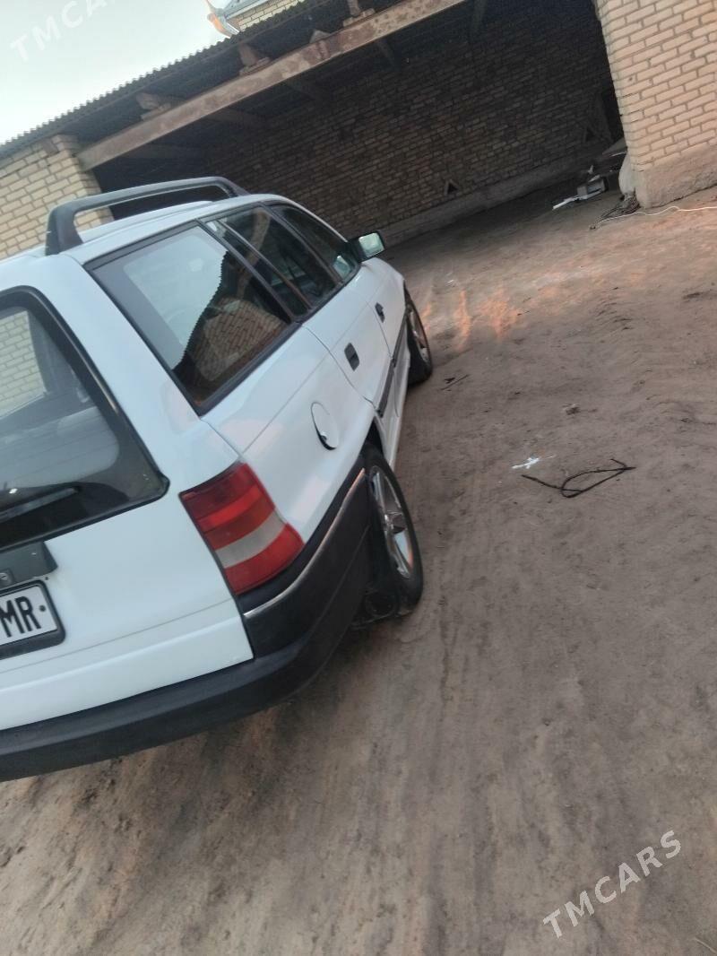 Opel Astra 1992 - 36 000 TMT - Мары - img 1