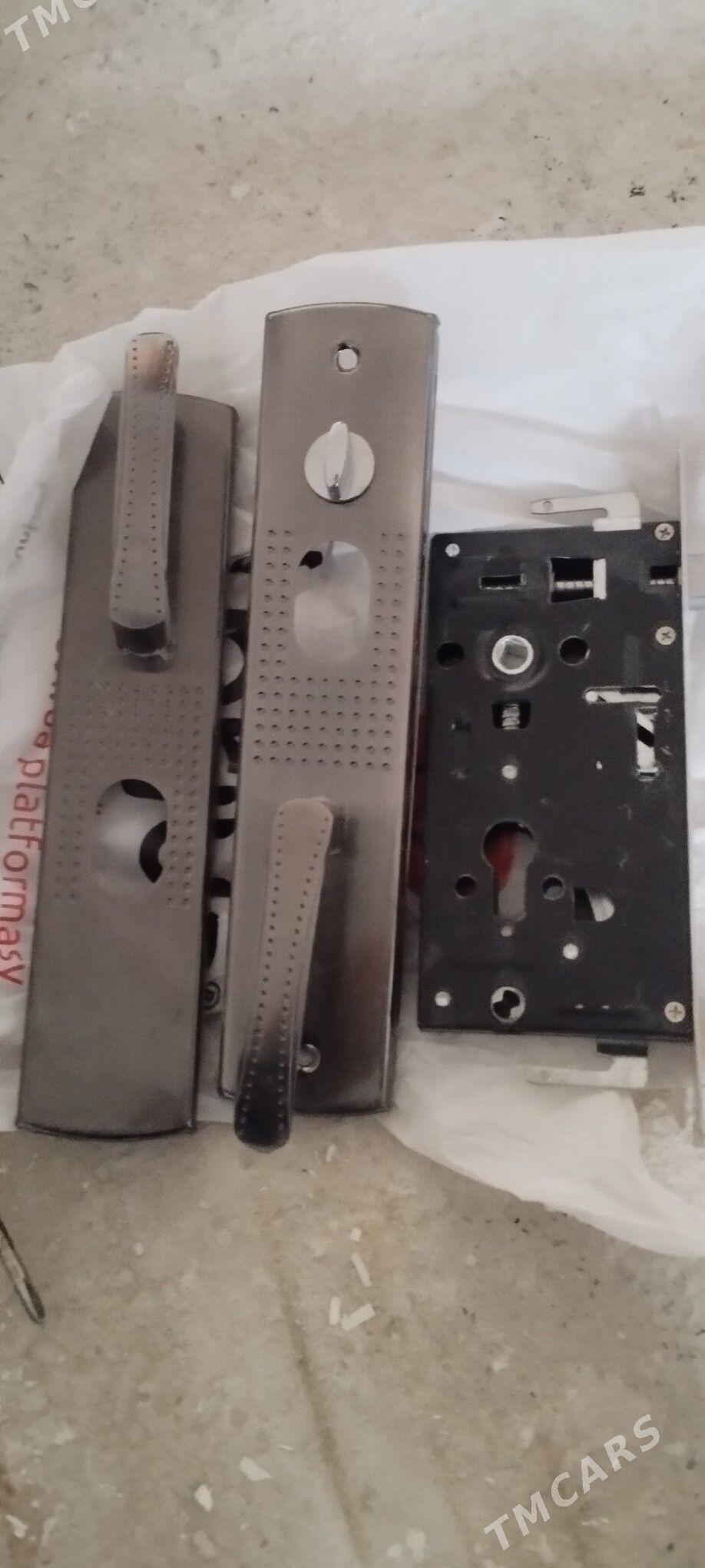 zamok gulp - Büzmeýin GRES - img 1