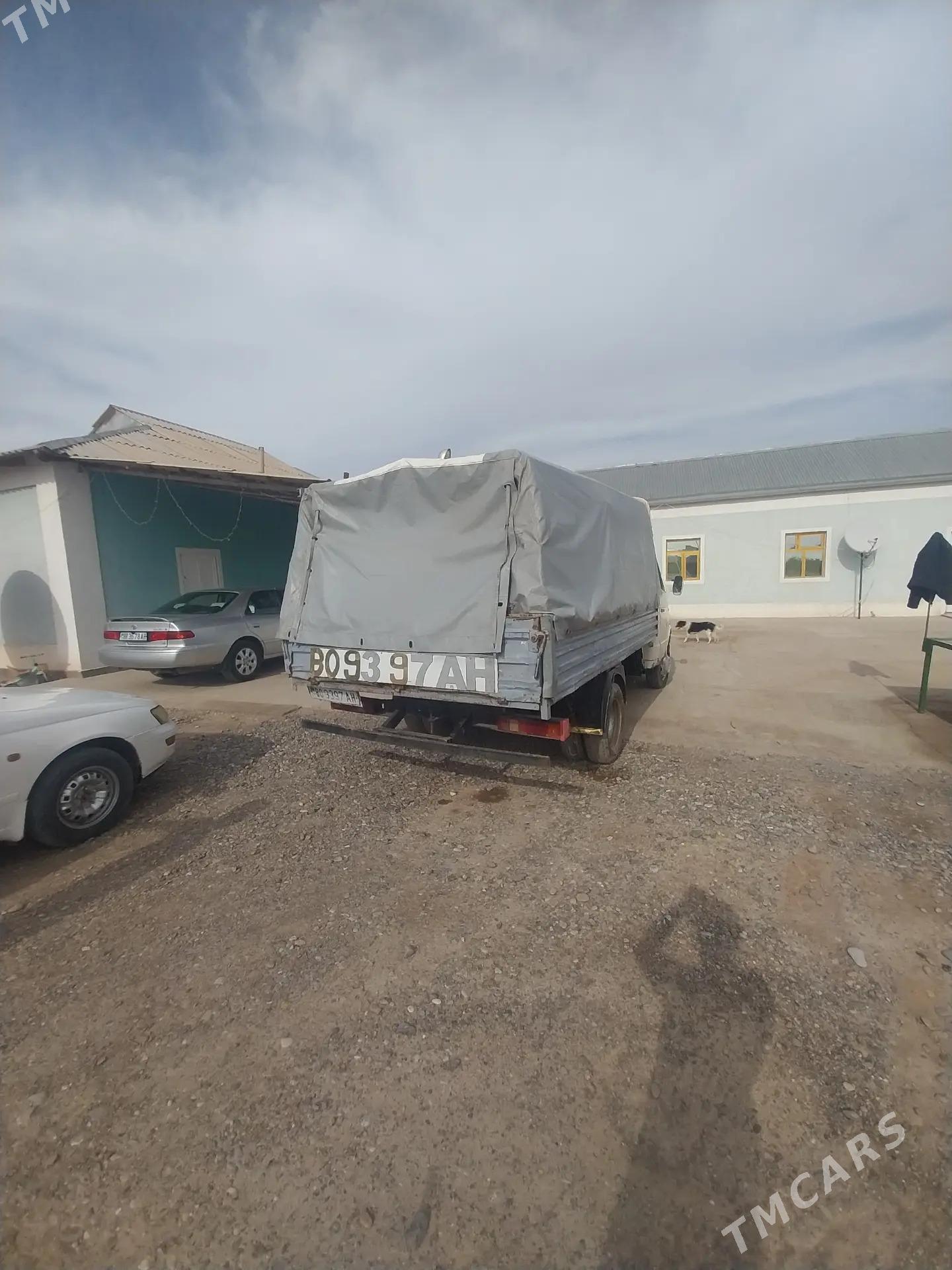 Gaz Gazel 2002 - 80 000 TMT - Серахс - img 1