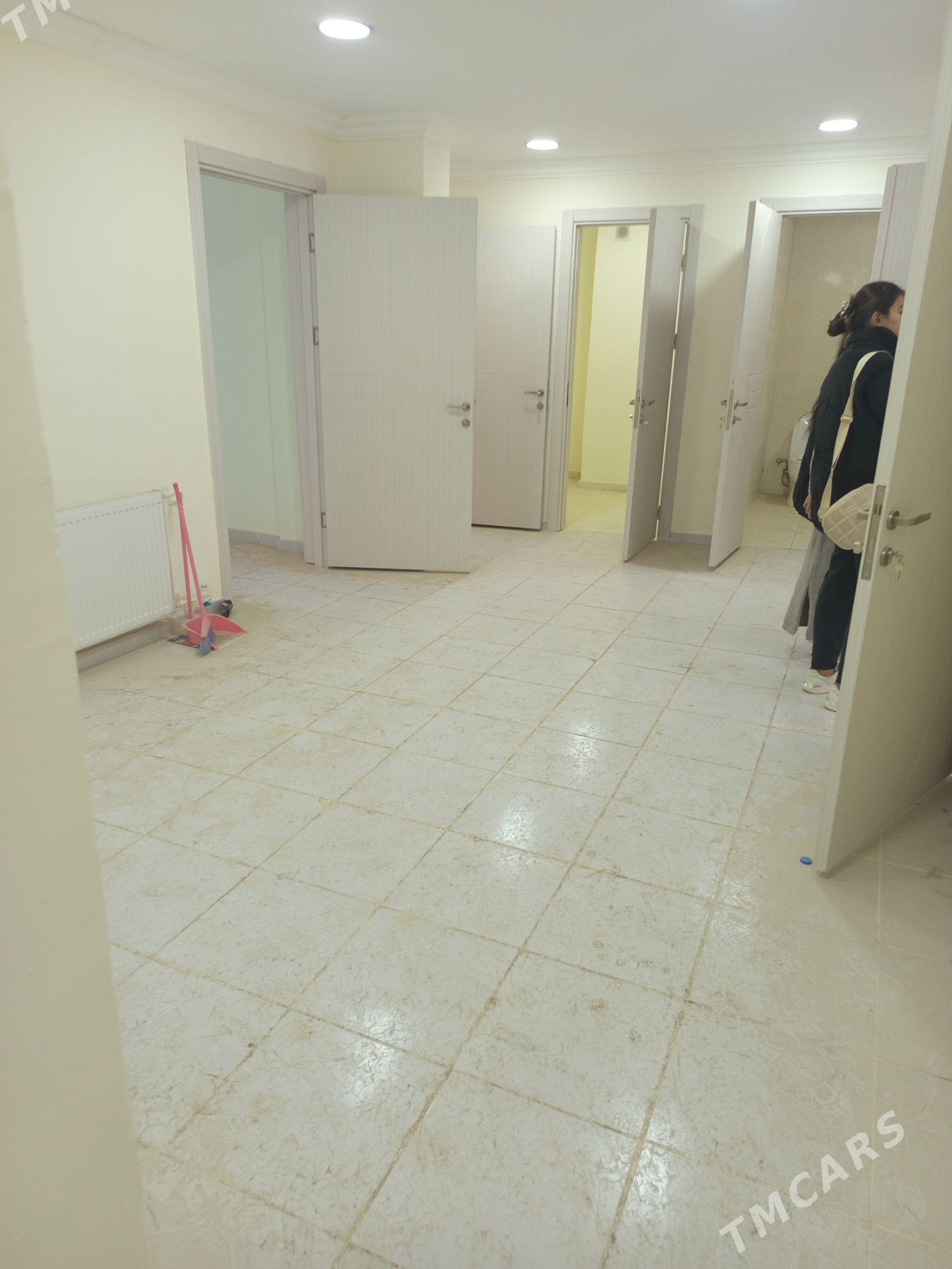 eýesinden gurtly 4 etz 4 komyt - Parahat 7 - img 1