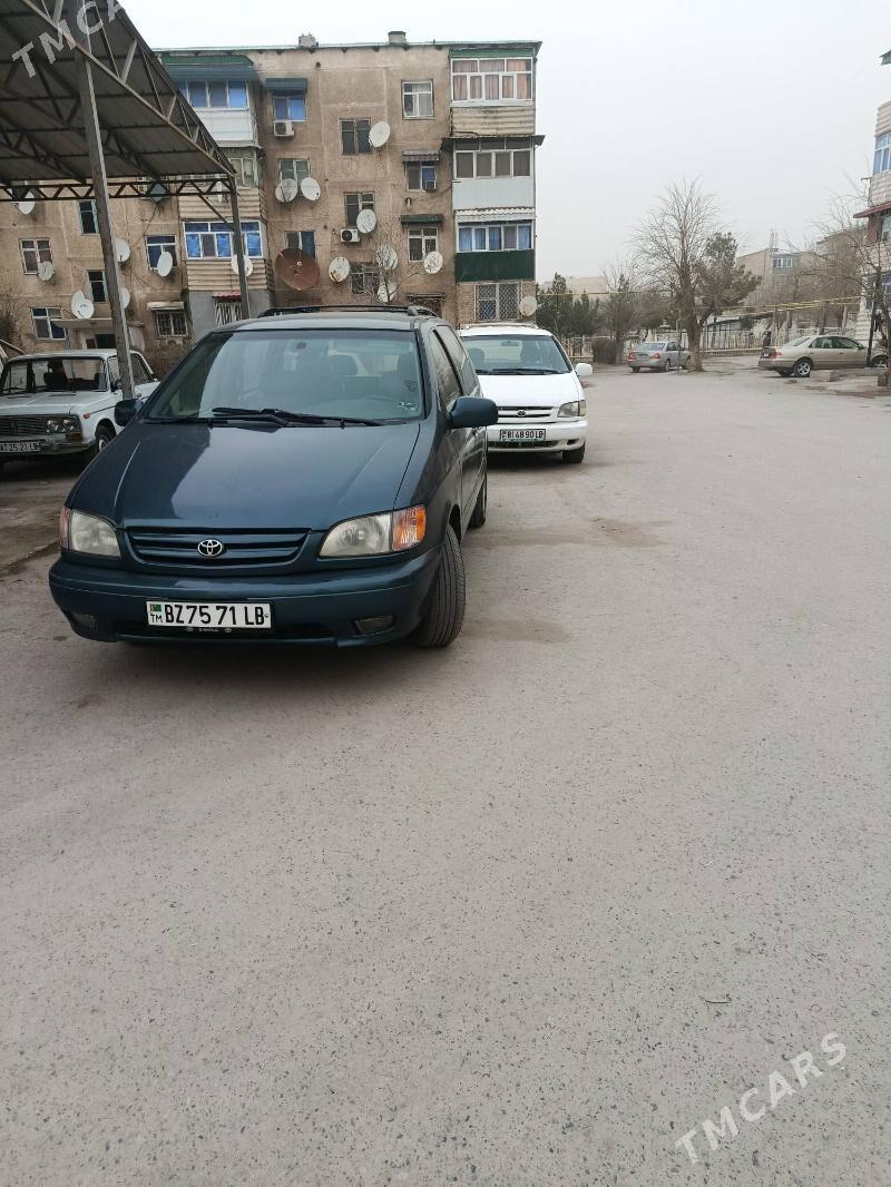 Toyota Sienna 2001 - 170 000 TMT - Türkmenabat - img 1