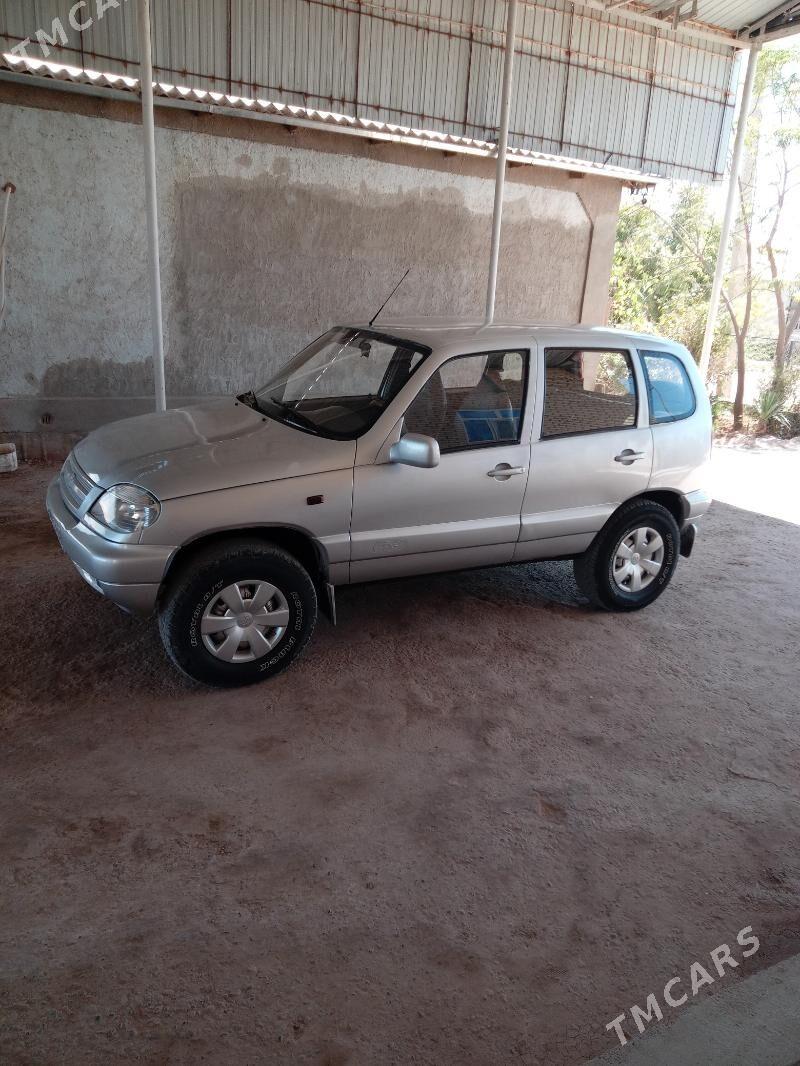 Lada Niva 2005 - 80 000 TMT - Теджен - img 1