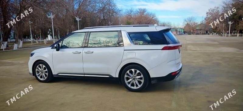 Kia Carnival 2021 - 610 000 TMT - Тязе заман - img 1