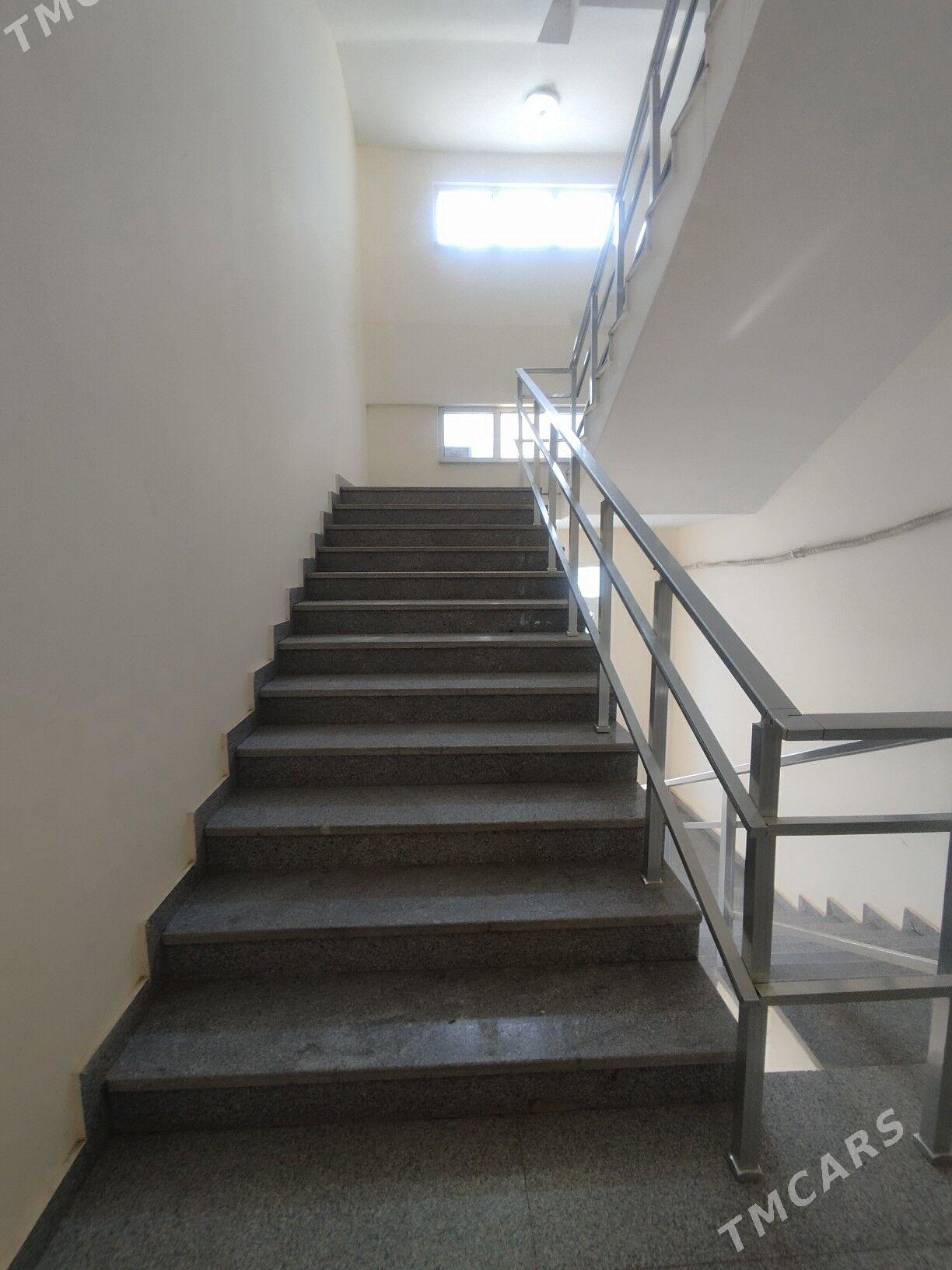 satlyk pol elitka 5 komnat - Анев - img 1