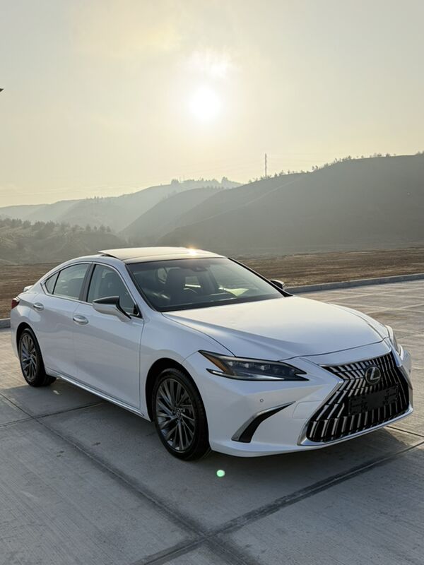 Lexus ES 350 2019 - 536 000 TMT - 30 mkr - img 1