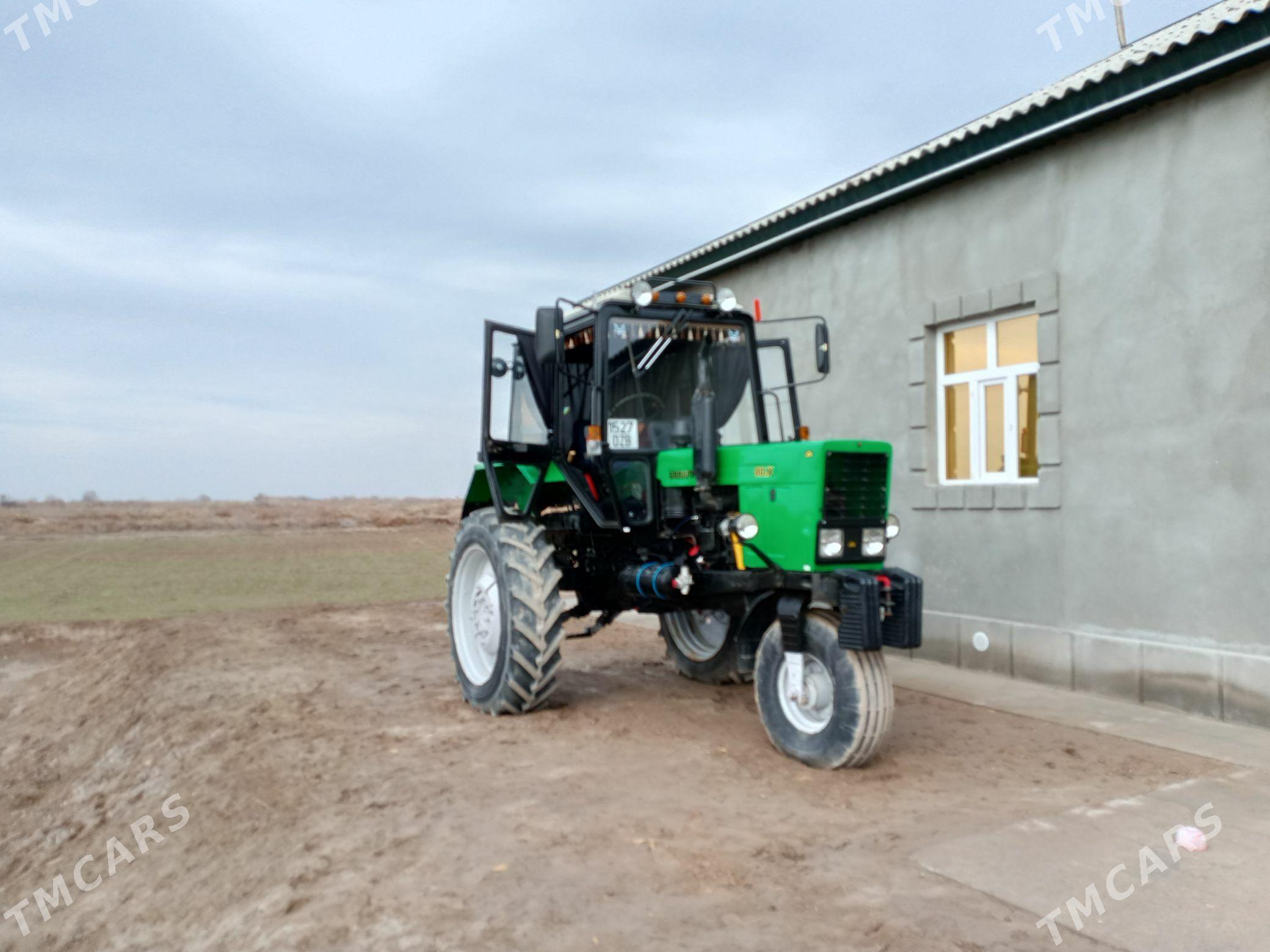MTZ 80 2012 - 200 000 TMT - етр. Туркменбаши - img 1