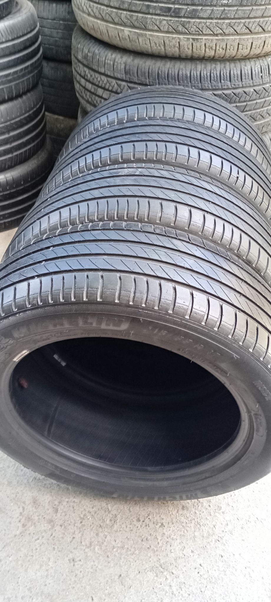 215 55 17 MICHELIN 1 500 TMT - Бедев - img 1