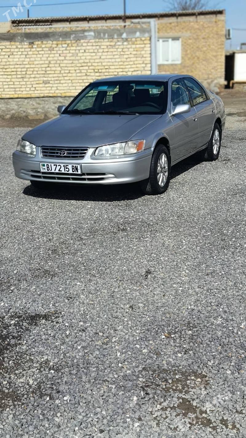 Toyota Camry 2000 - 150 000 TMT - Берекет - img 1