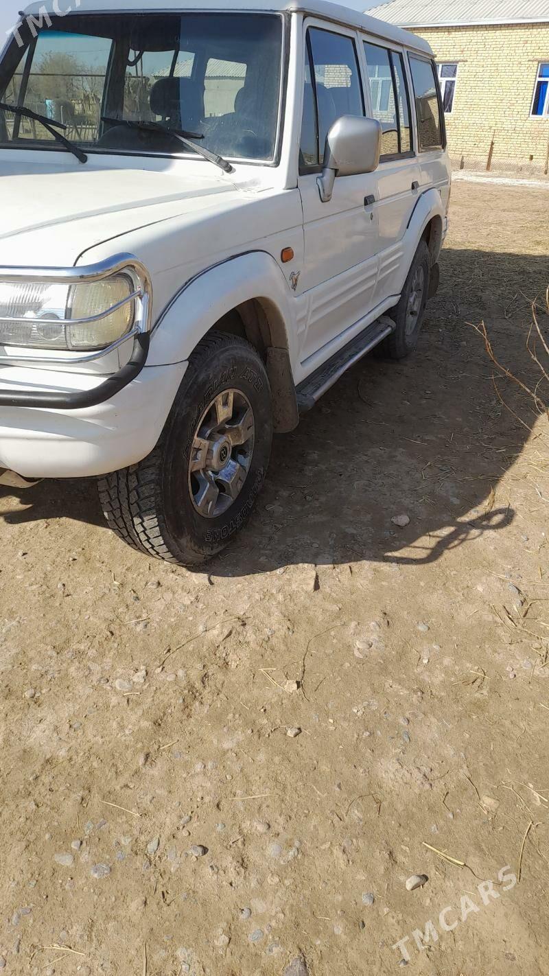 Hyundai Galloper 2000 - 60 000 TMT - Ёлётен - img 1