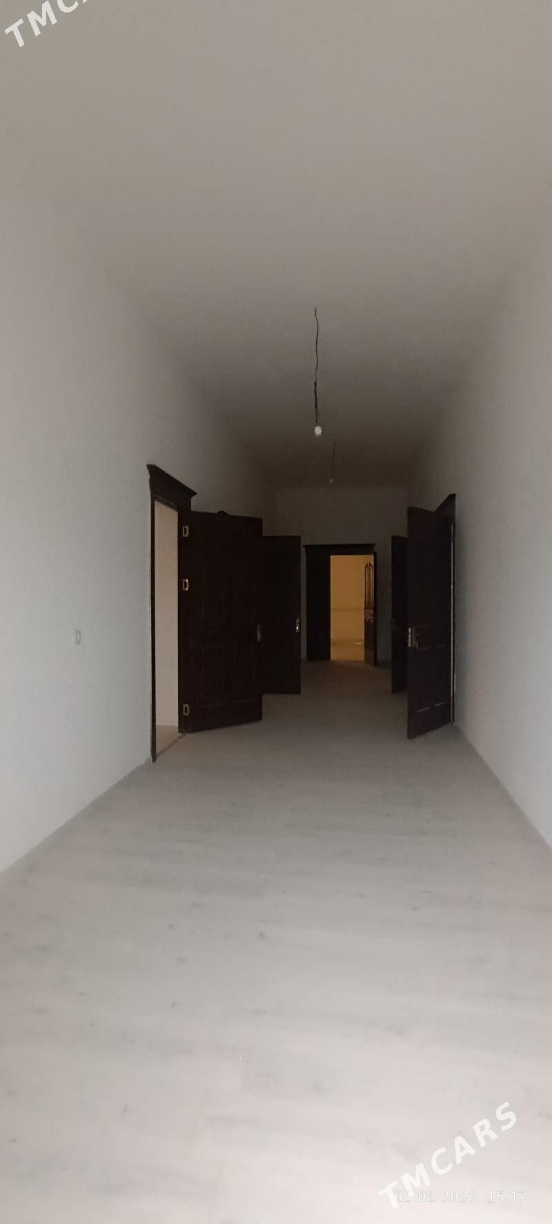 Elitka Jaý hilisy 220m2 12 sot - Дашогуз - img 1