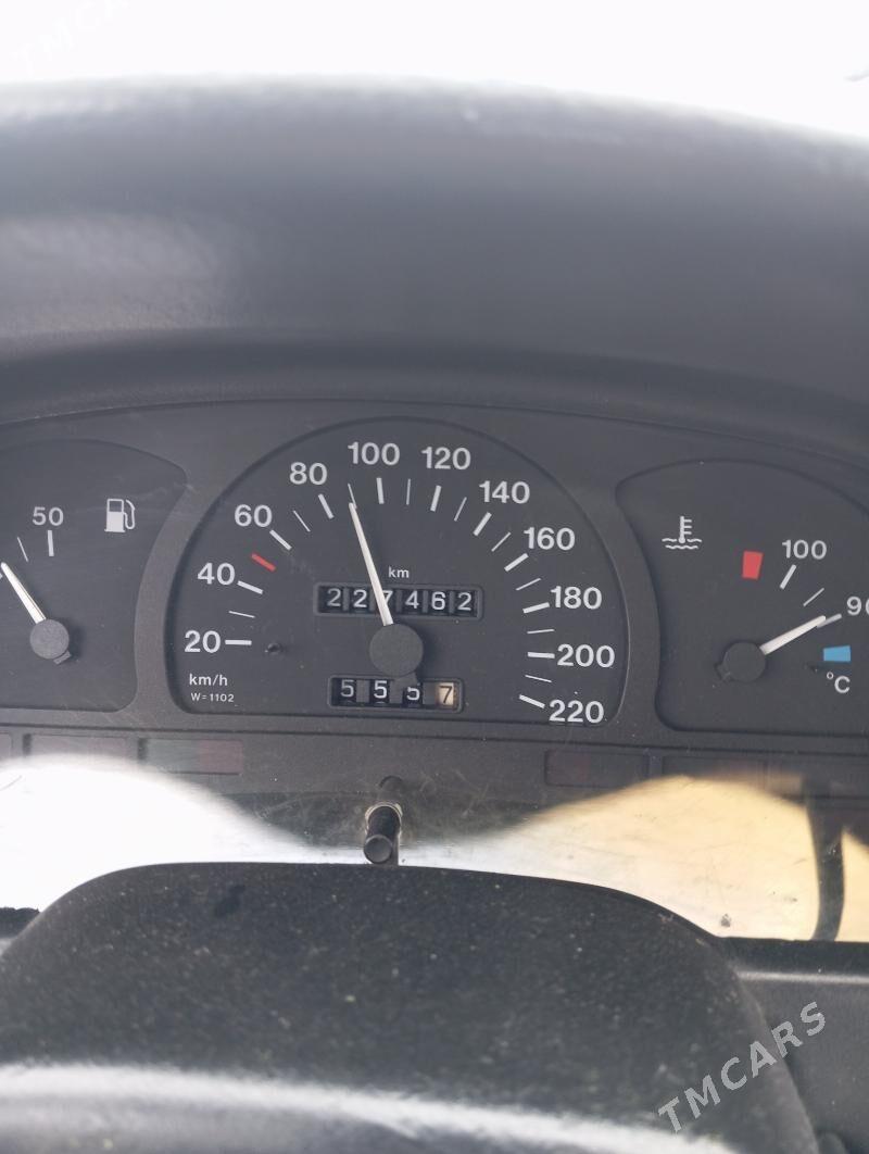 Opel Vectra 1990 - 20 000 TMT - Ак-Бугдайский этрап - img 1